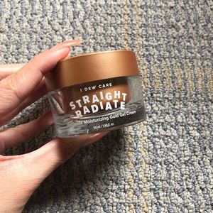 I Dew Care Straight Radiate Tinted Gel Moisturizer